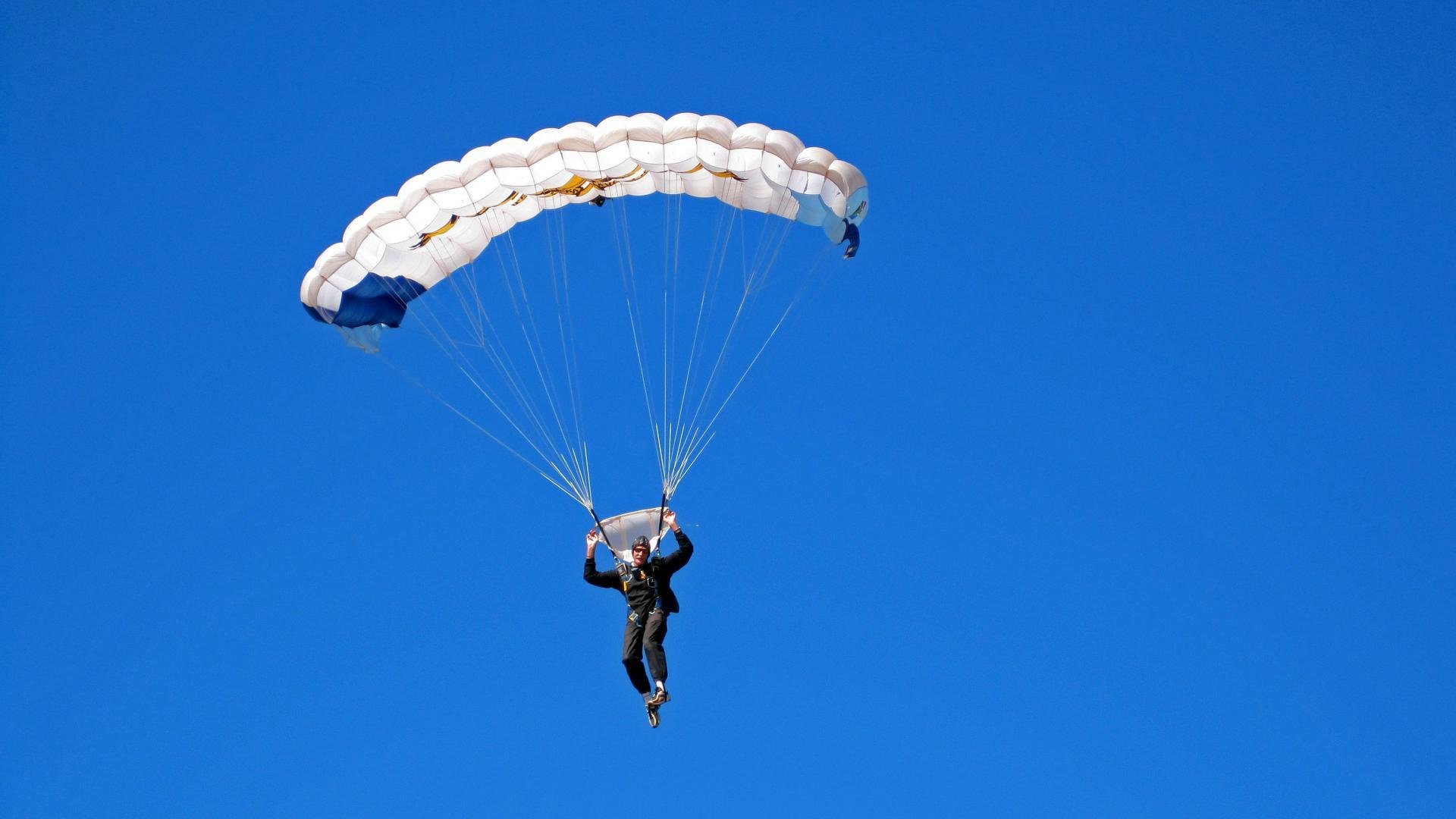 全意大利裁判组执法!巴黎战拜仁,马里亚尼携 VAR 王牌待命,西班牙意大利主裁判